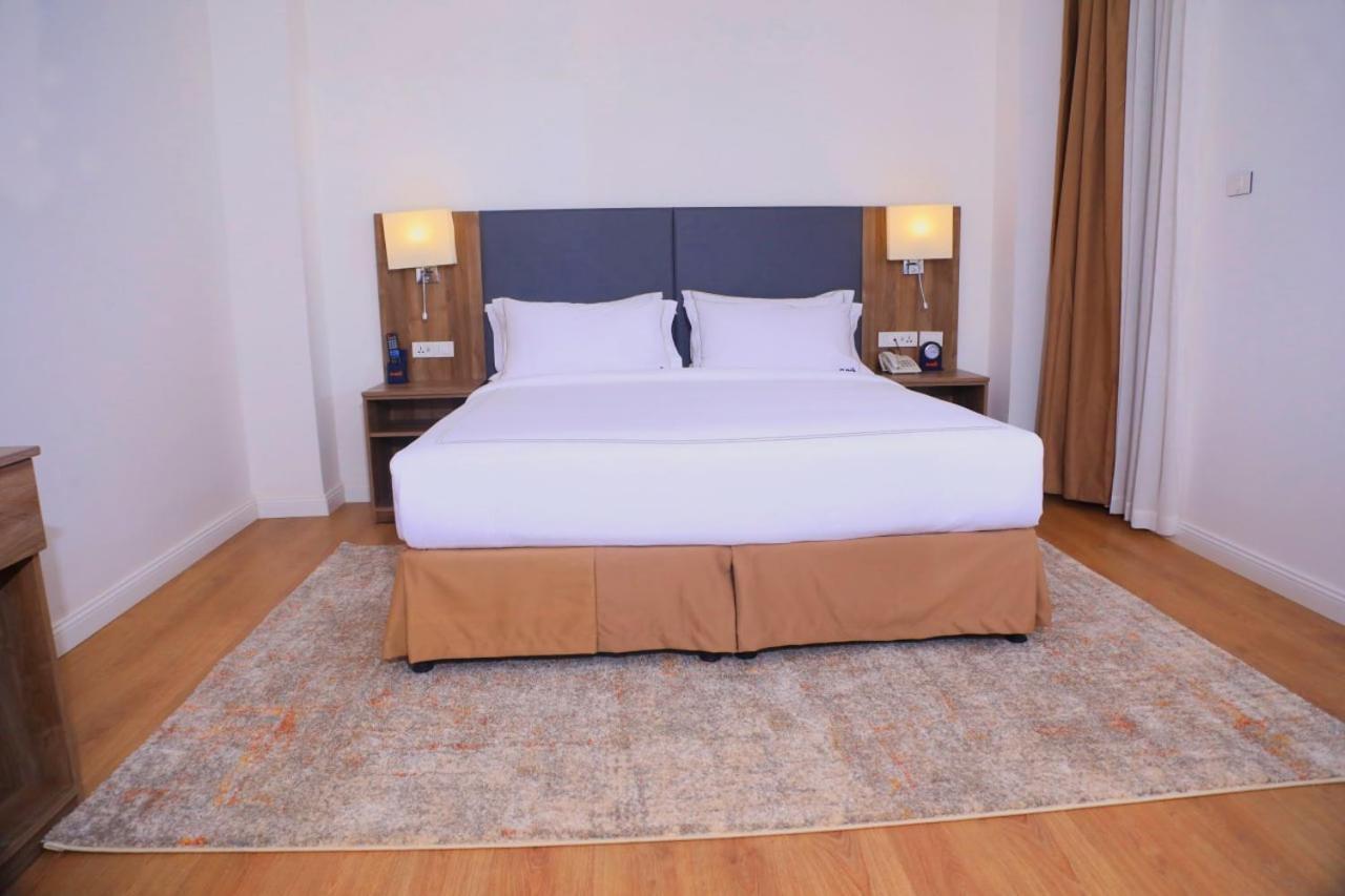 Elmos Hotel Addis Abeba Buitenkant foto