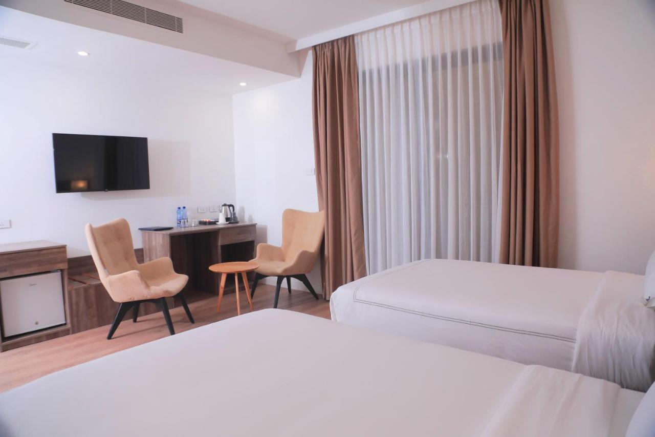 Elmos Hotel Addis Abeba Buitenkant foto