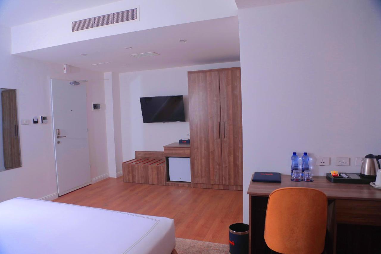Elmos Hotel Addis Abeba Buitenkant foto